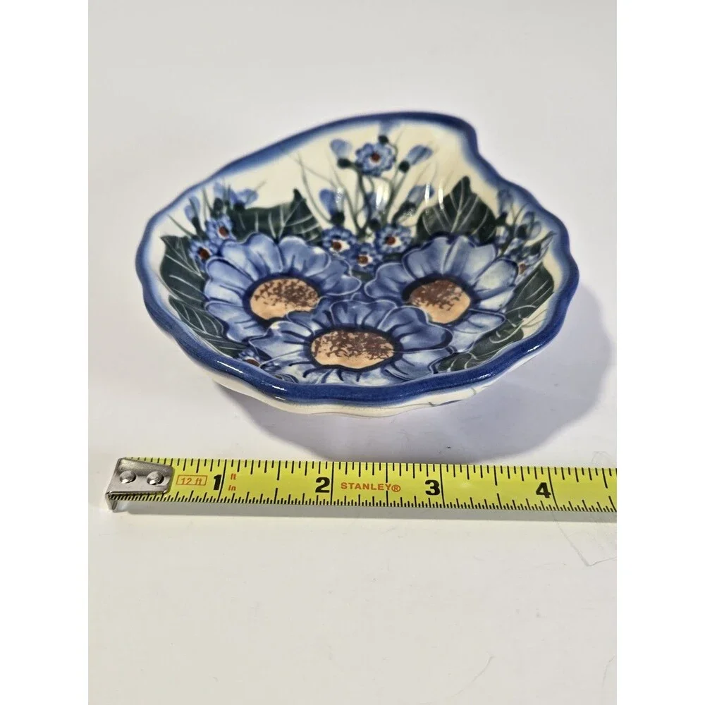 Polish Pottery Boleslawiec UNIKAT Hand Painted Blue Floral Scalloped Bowl 5.5